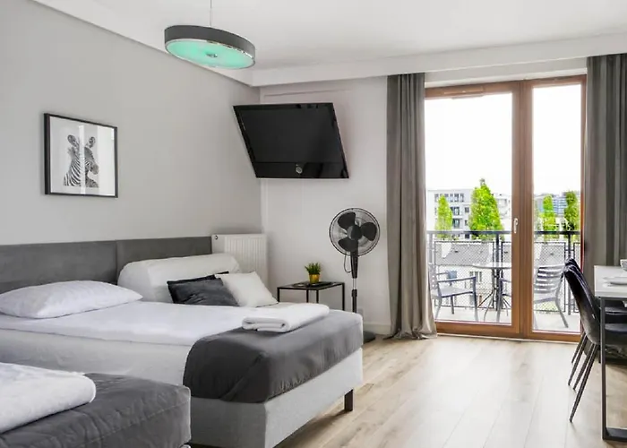 Labo Apartment Brylowska by EXPO XXI